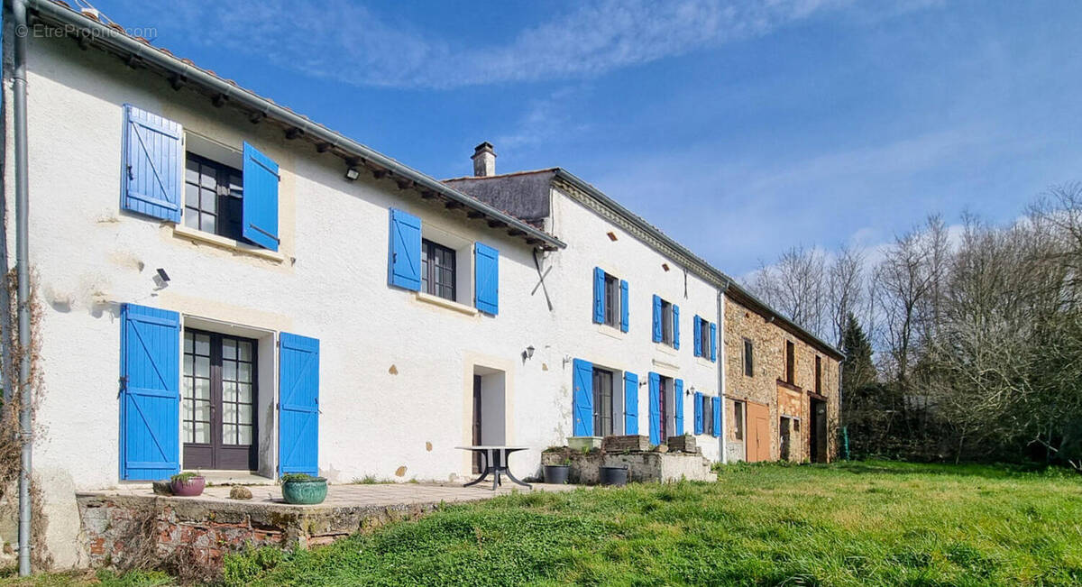 Charmante corps de Ferme de 8 Chambres avec Piscine, Jardins & Vues Imprenables – Potentiel Locatif - photo 15