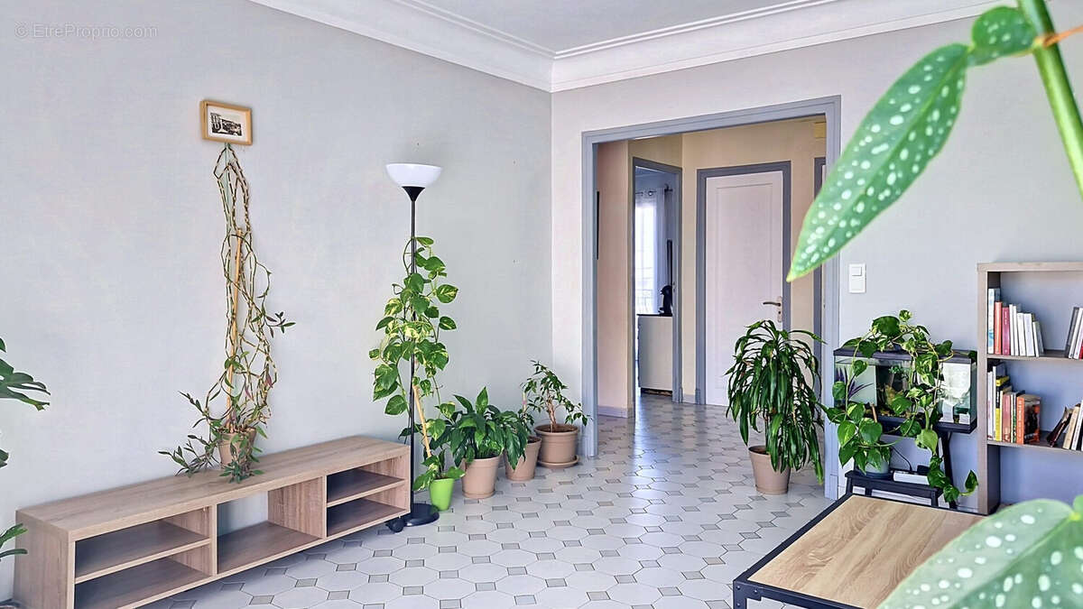 Salon - Appartement à PERPIGNAN
