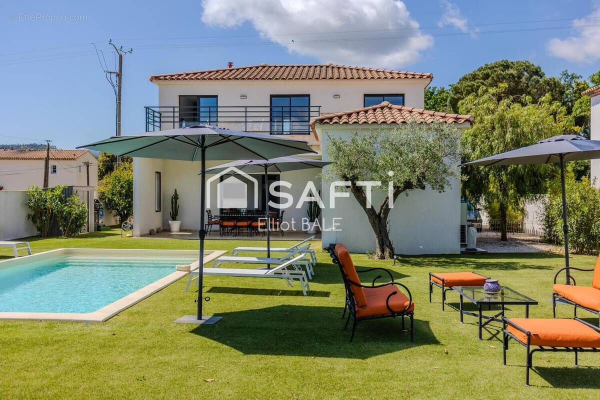 Photo 1 - Maison à COGOLIN