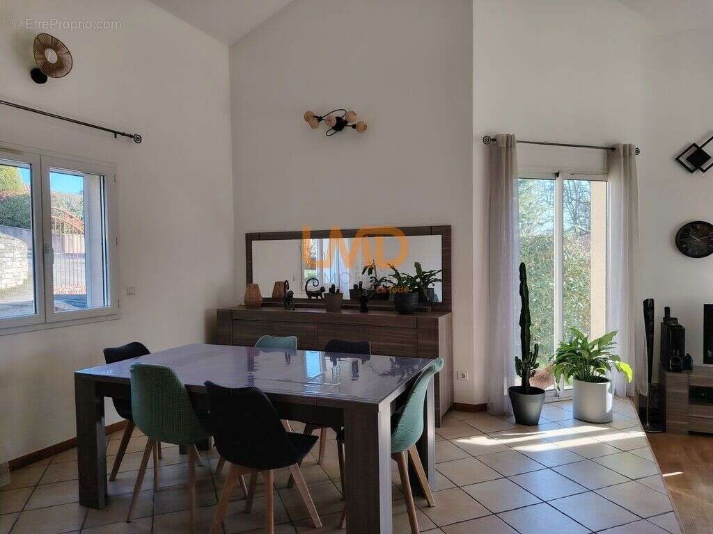 Maison à VILLEFRANCHE-DE-ROUERGUE