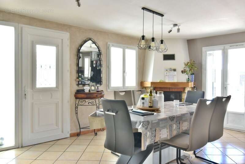 Maison à vendre 5 pièces LA MOTTE DU CAIRE (04) - photo 4