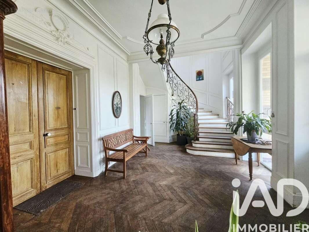 Maison 540 m² à Marolles-Sur-Seine  - photo 5
