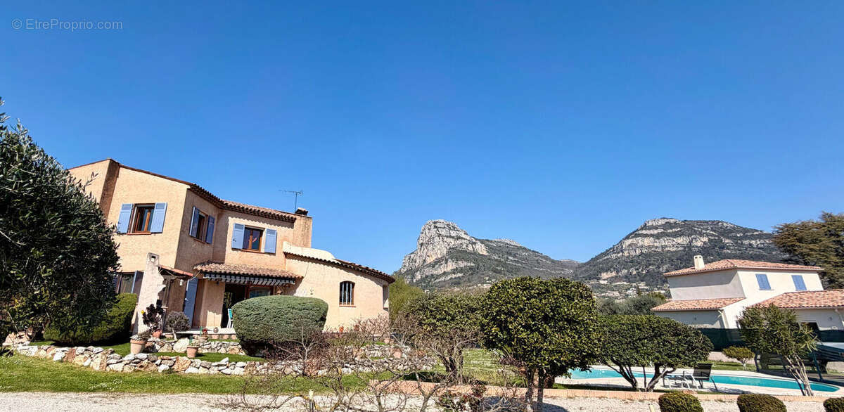 Maison à LA GAUDE