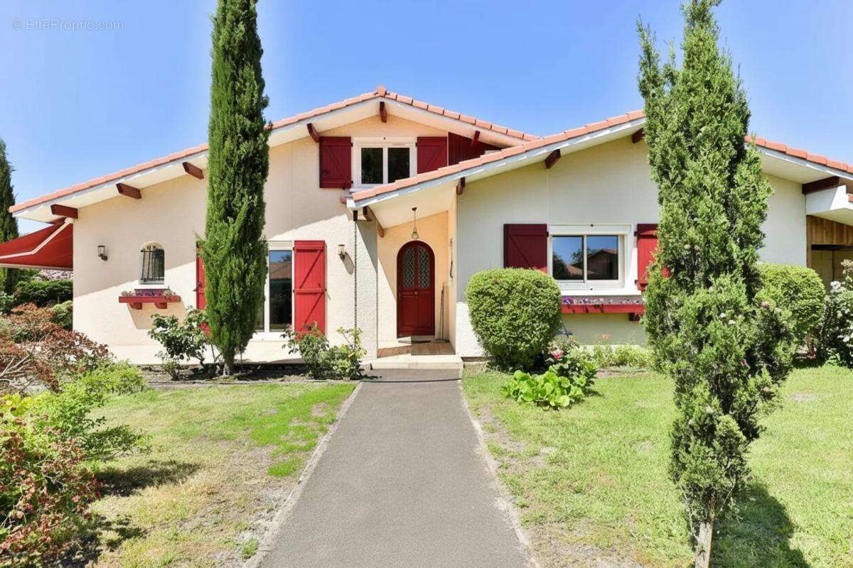 Maison Basco-Landaise rénovée à Sanguinet de 157 m² - photo 2