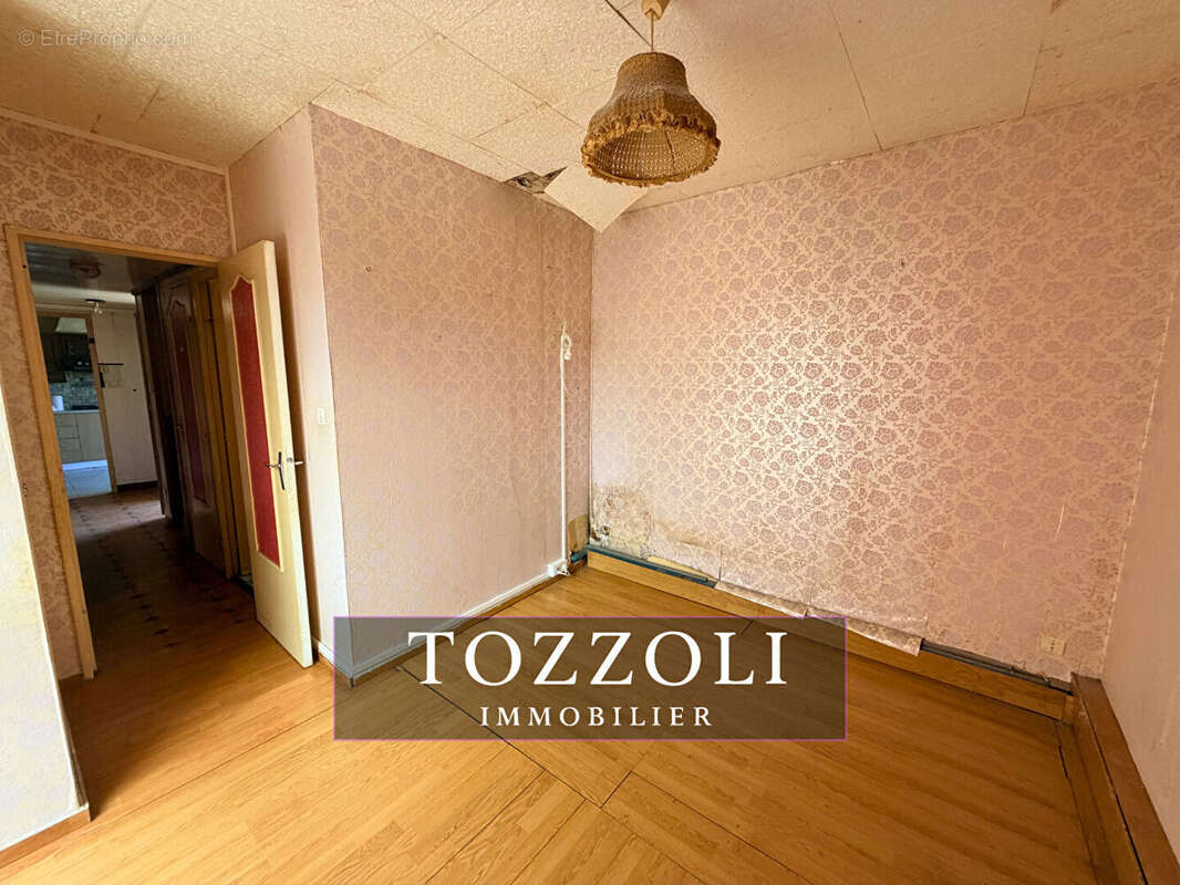 Maison Villefontaine 5 pièce(s) 88.9m2 - photo 9