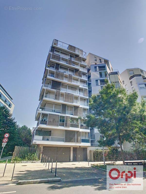 Appartement à ISSY-LES-MOULINEAUX