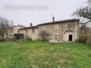 Maison à DOMVALLIER