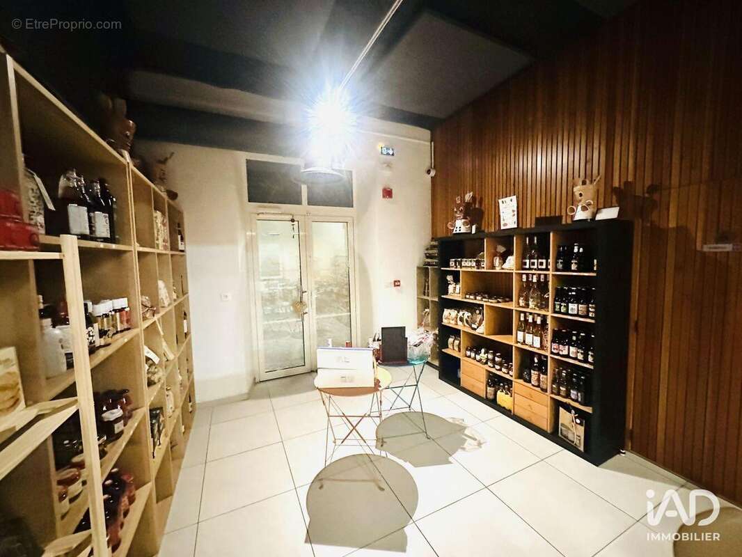 Photo 6 - Commerce à MONTREUX-VIEUX