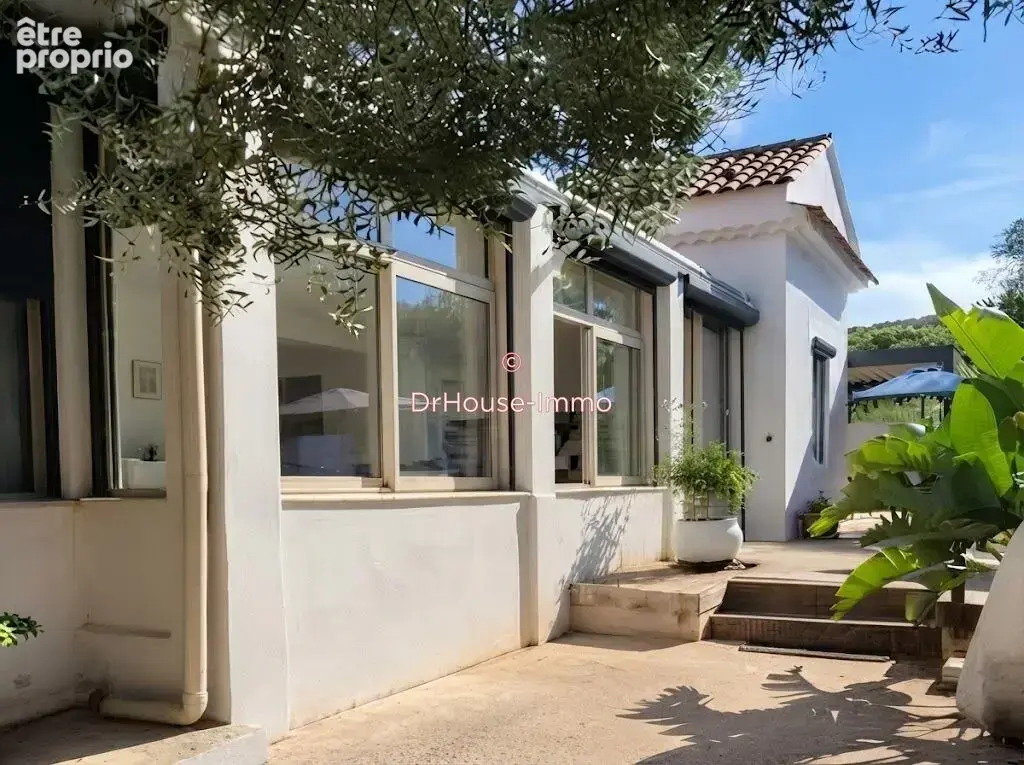 Maison à HYERES