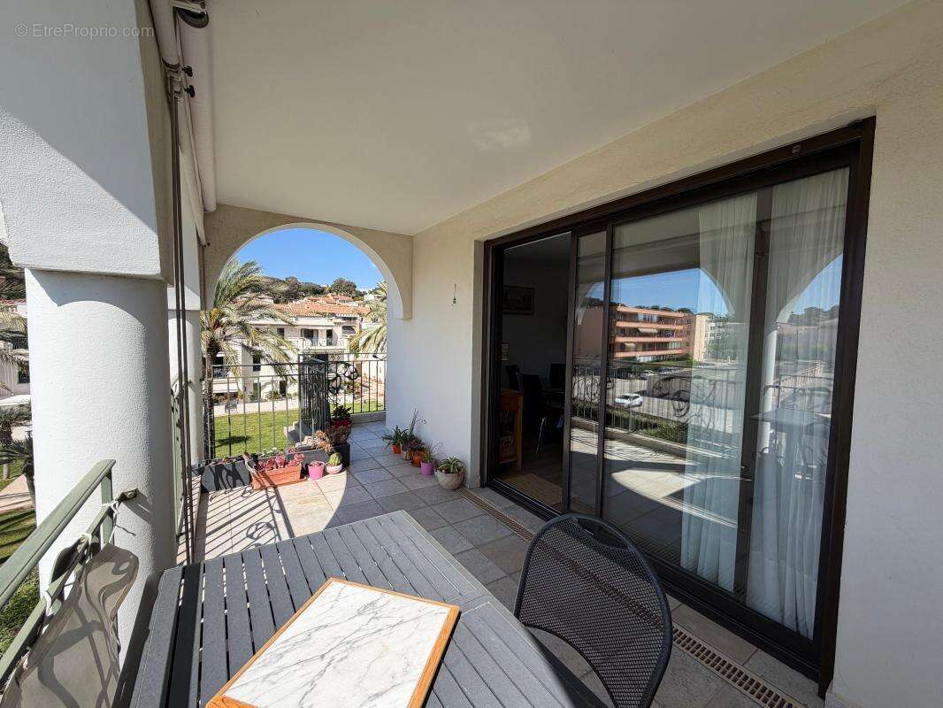 Appartement à SANARY-SUR-MER
