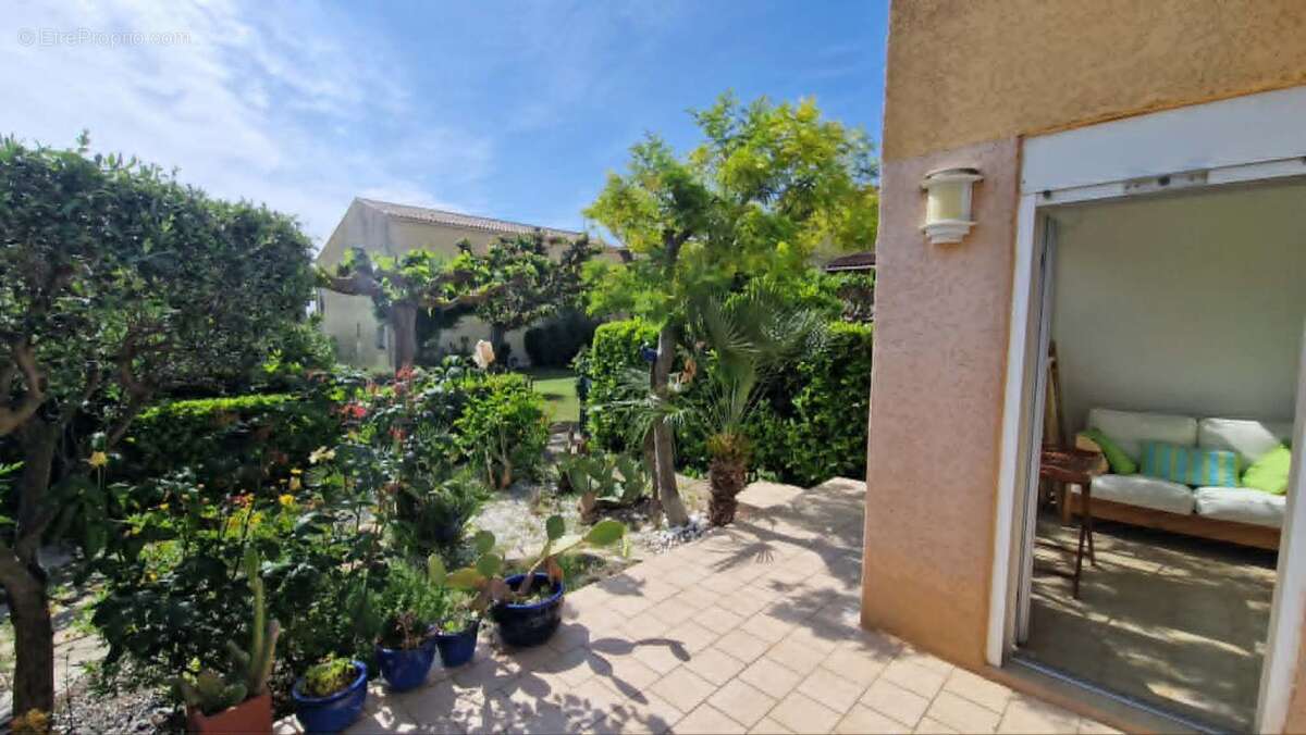 Appartement à MEZE
