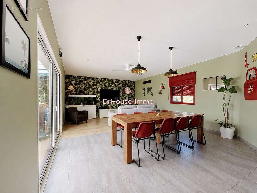 Maison 141 m² à Montpon-Menesterol  - photo 3