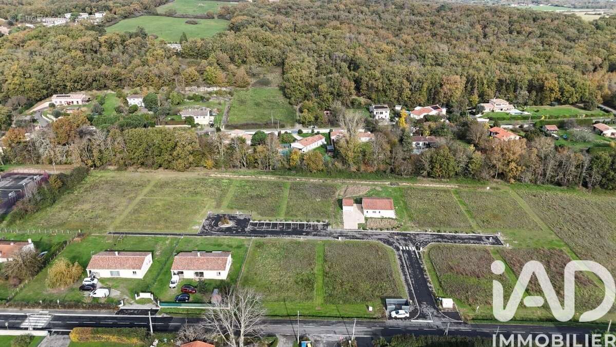 Photo 2 - Terrain à SAIGUEDE