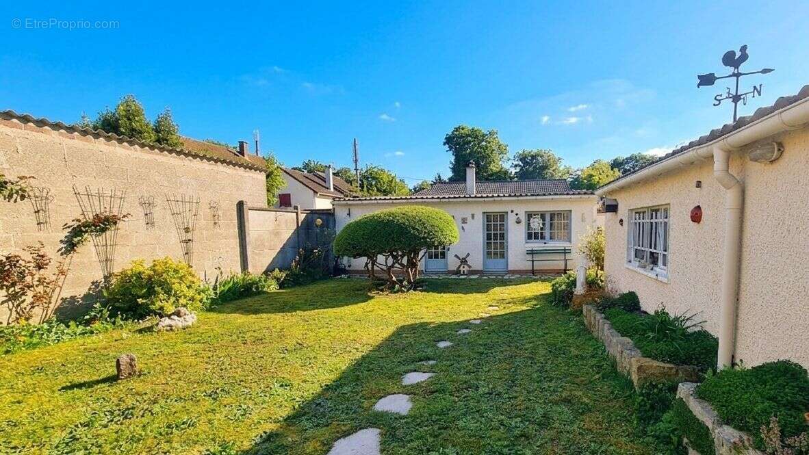 Maison à MERIEL