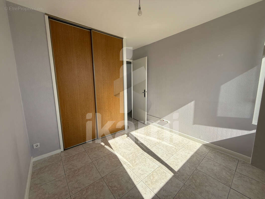 Appartement à PIERRE-BENITE