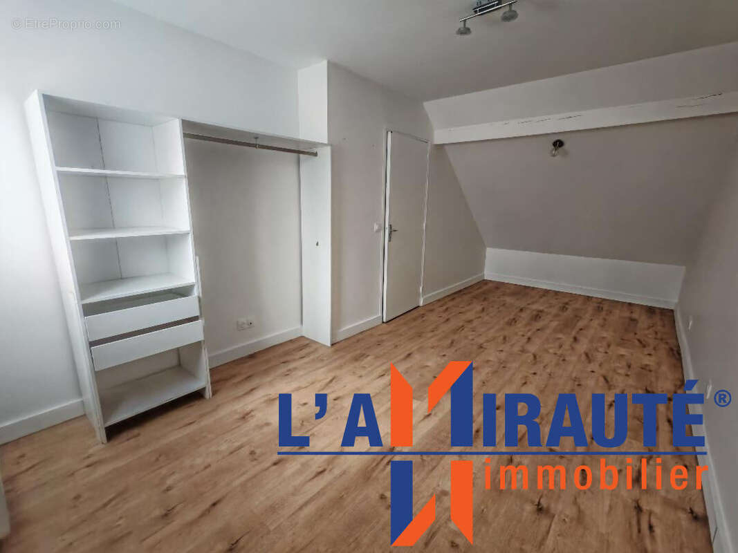 Appartement à SARTROUVILLE