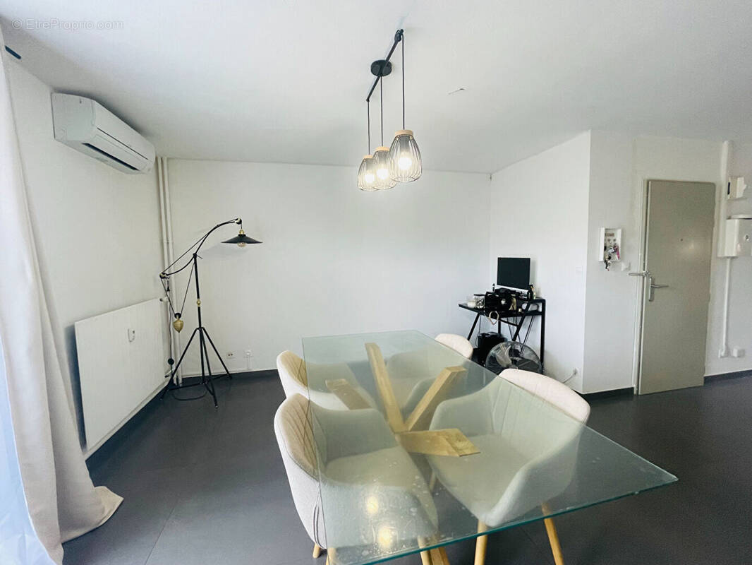 Appartement à PORT-DE-BOUC