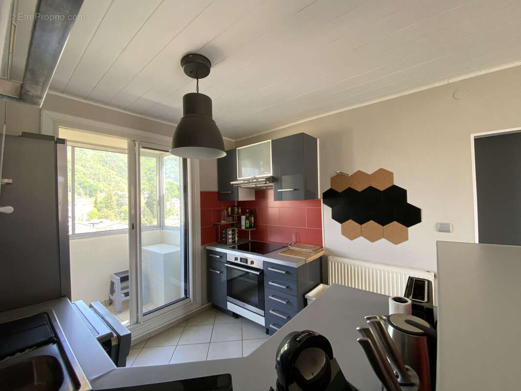 Appartement à SAINT-MARTIN-D'HERES