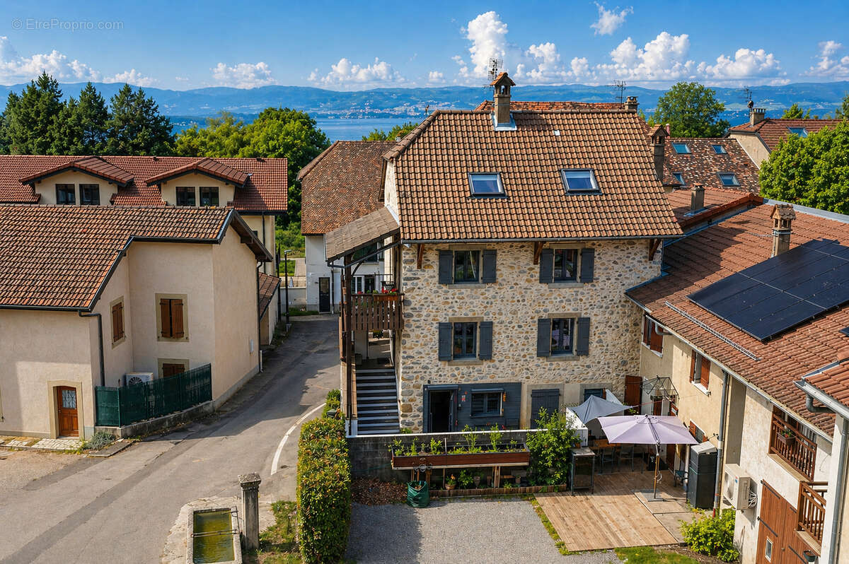 Maison à SCIEZ