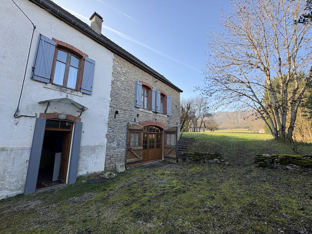 Maison à LA ROCHEPOT
