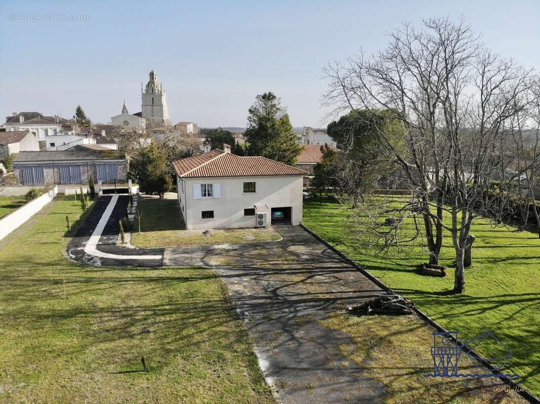 Maison à SAINT-FORT-SUR-GIRONDE