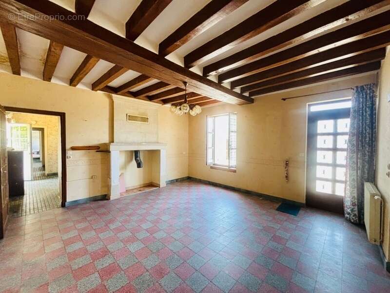 Maison à FONTAINE-GUERIN