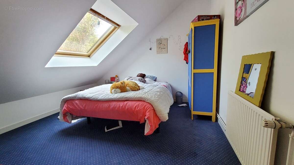Maison individuelle de 120m² - 6 pièces - 4 chambres - 1 bureau - SAINT-SENOUX - photo 11