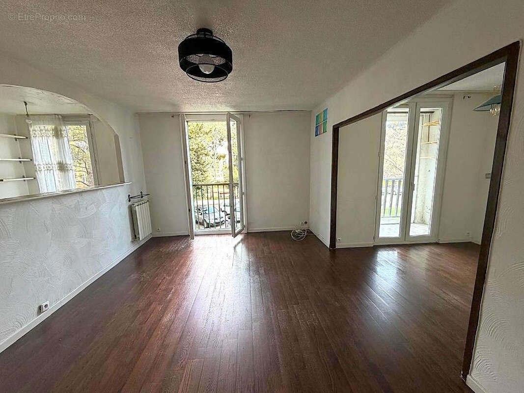 Appartement à MARSEILLE-12E