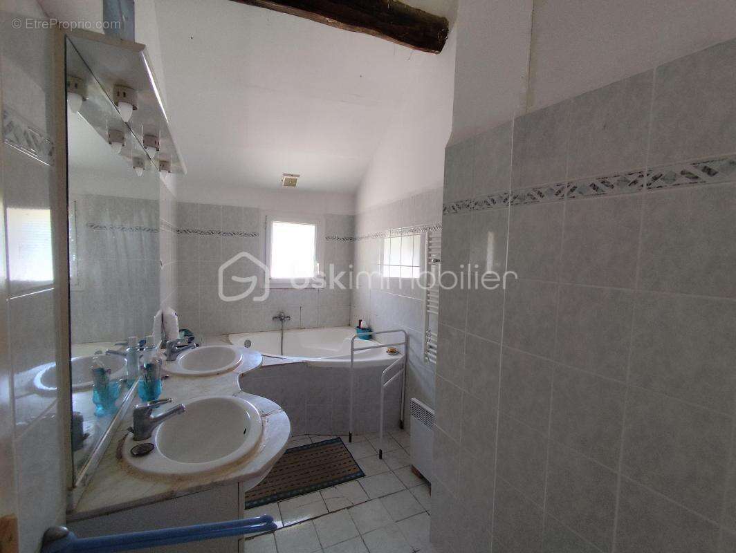 Maison à SAINT-PONS-DE-THOMIERES