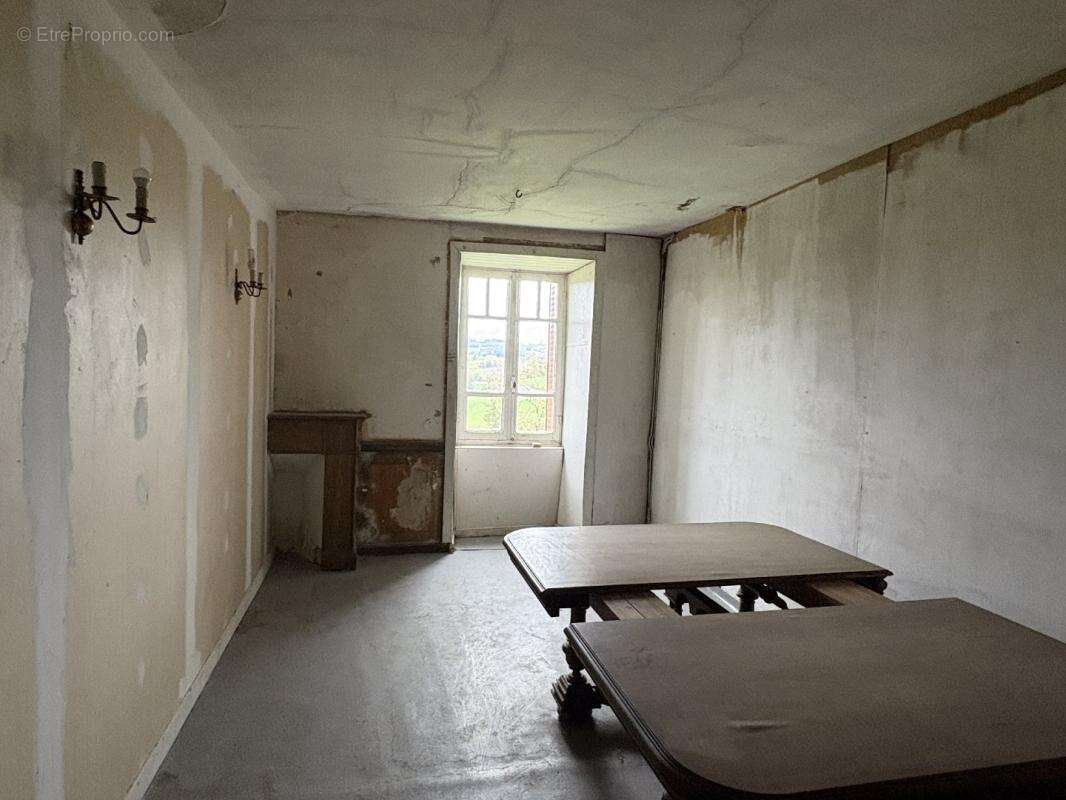 Maison à ALBUSSAC