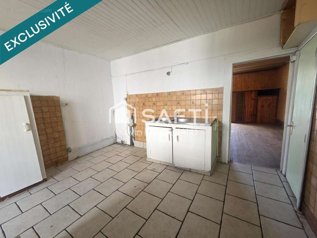 Maison 100 m² à Pamproux  - photo 2