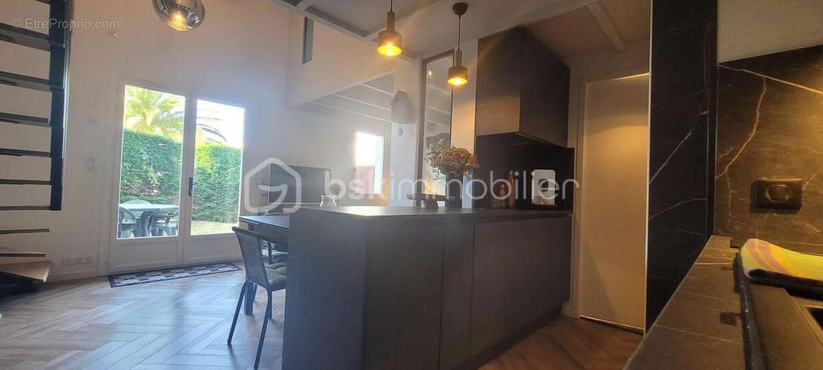 Appartement à VAUX-SUR-MER