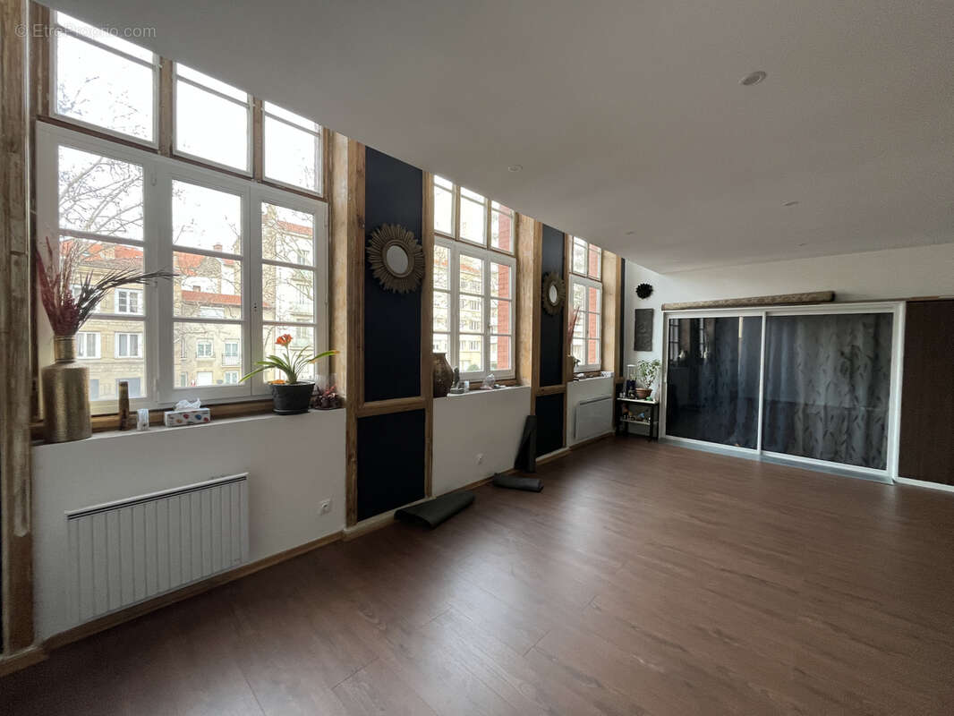 Appartement à SAINT-ETIENNE