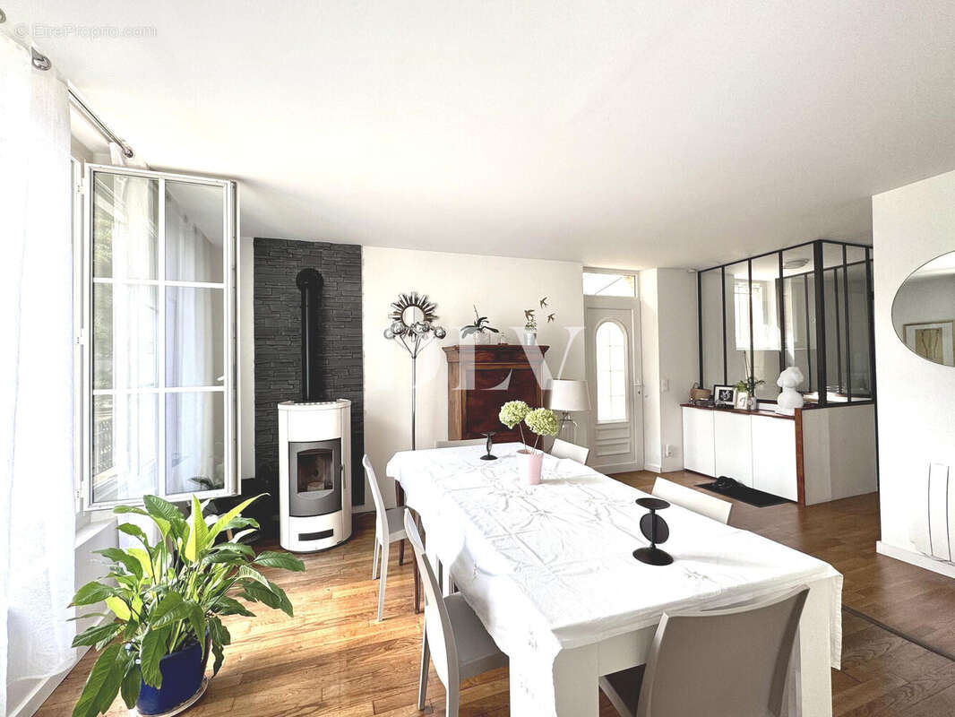salle a manger - Appartement à FONTAINEBLEAU