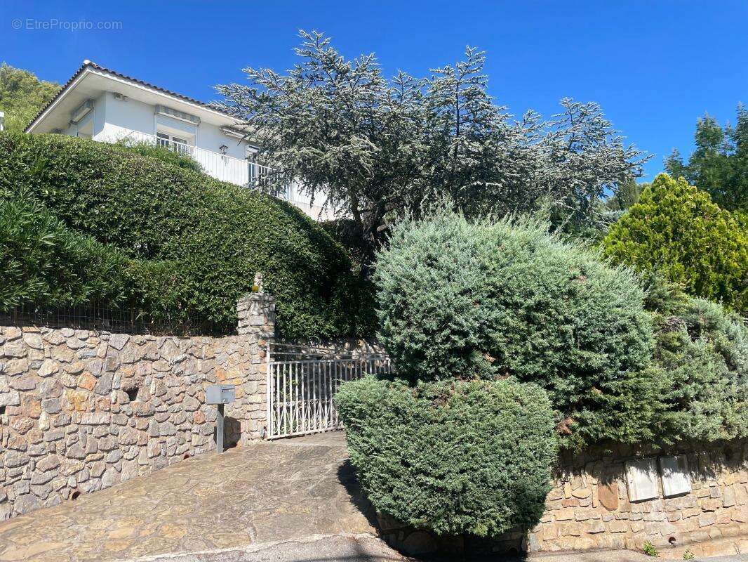 Maison à LA VALETTE-DU-VAR