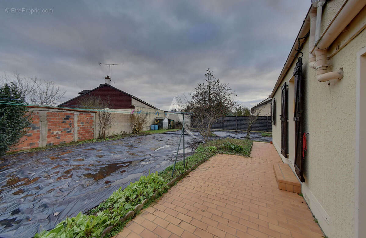 Maison à OZOIR-LA-FERRIERE