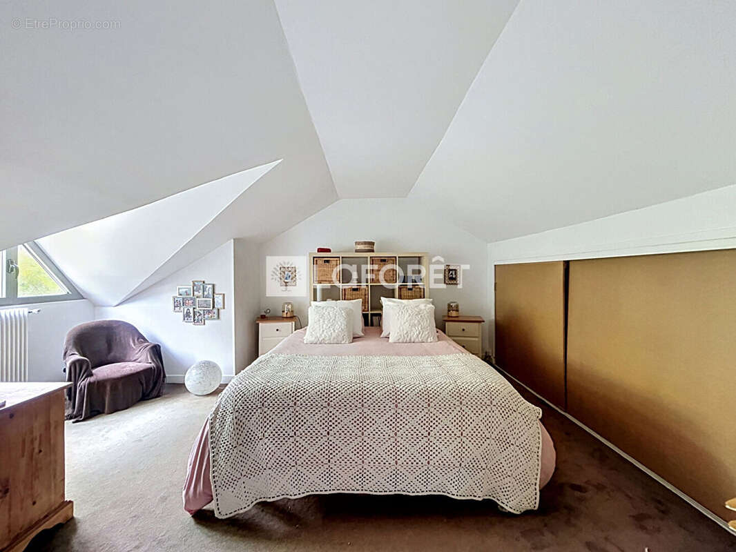 Maison à VERNEUIL-SUR-SEINE