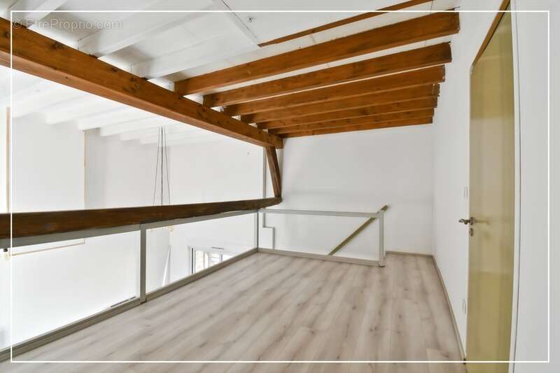 Maison familiale rénovée – 3 chambres – Chambre indépendante – Garage – Jardin – Vue campagne- AINAY LE VIEIL (18) - photo 27