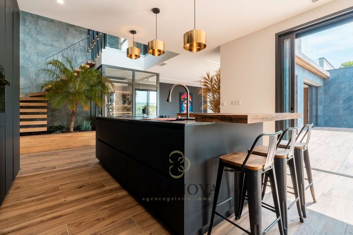 Propriété d'exception 7 chambres et dépendance - photo 9