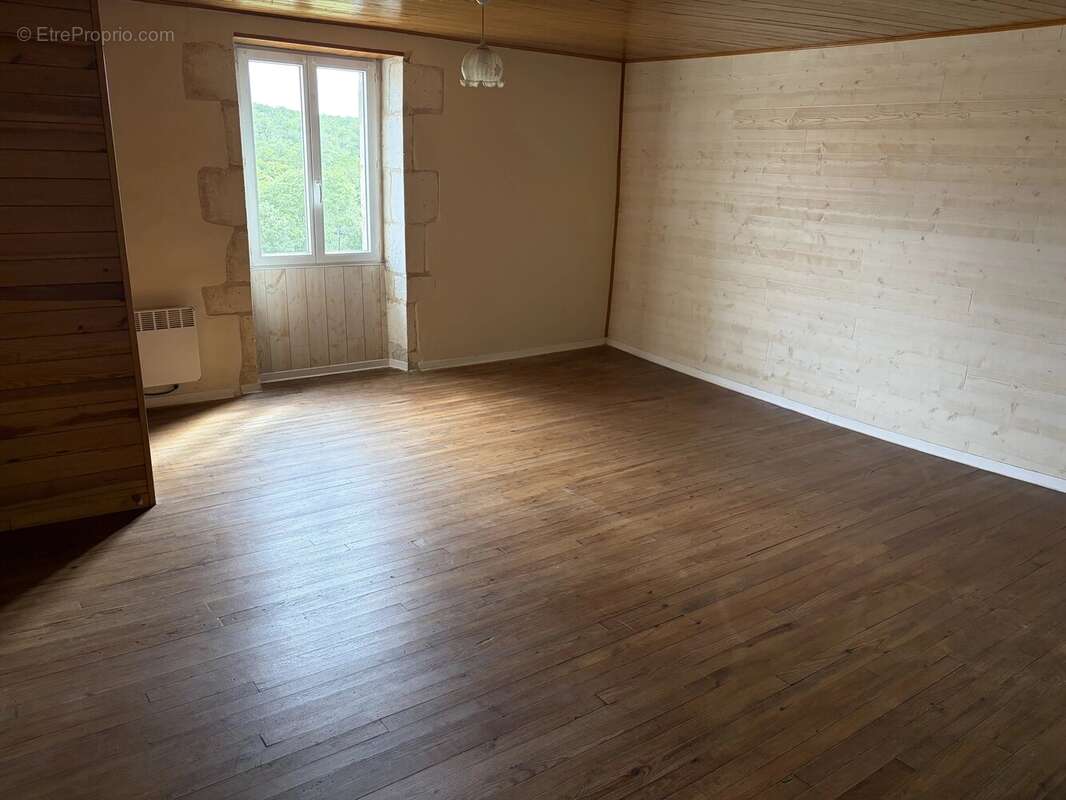 Jolie maison de village à Le Bourdeix - photo 8