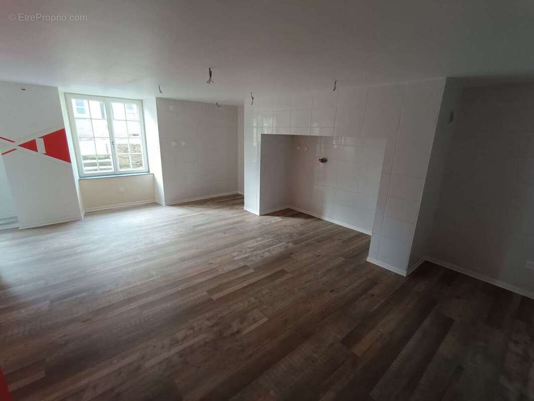 Appartement 300 m² à Correze  - photo 8