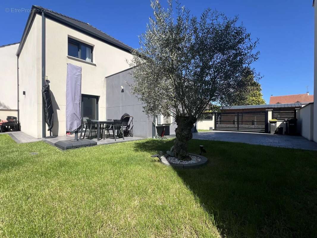 Maison à TOURNAN-EN-BRIE