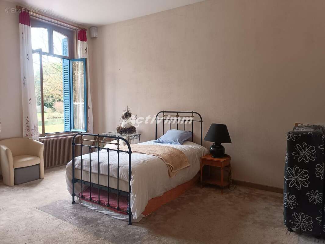 4260 54 - Maison à HESDIN