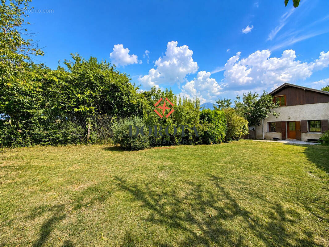 Appartement à SAINT-ISMIER