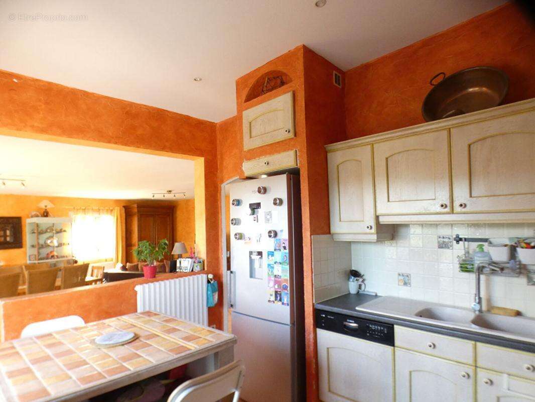 Maison à TERRASSON-LAVILLEDIEU