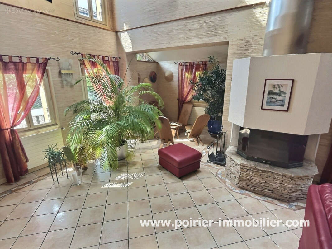 Maison au centre de douvaine parfaitement entretenue - photo 2