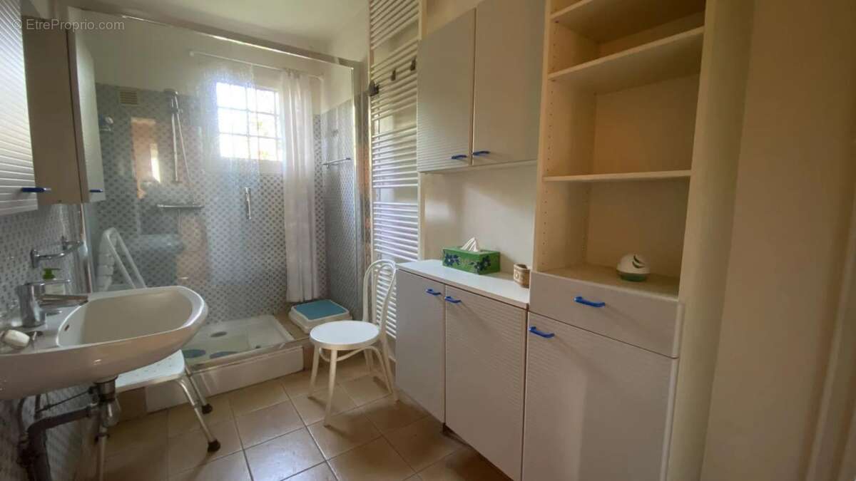 Maison à LES CLAYES-SOUS-BOIS