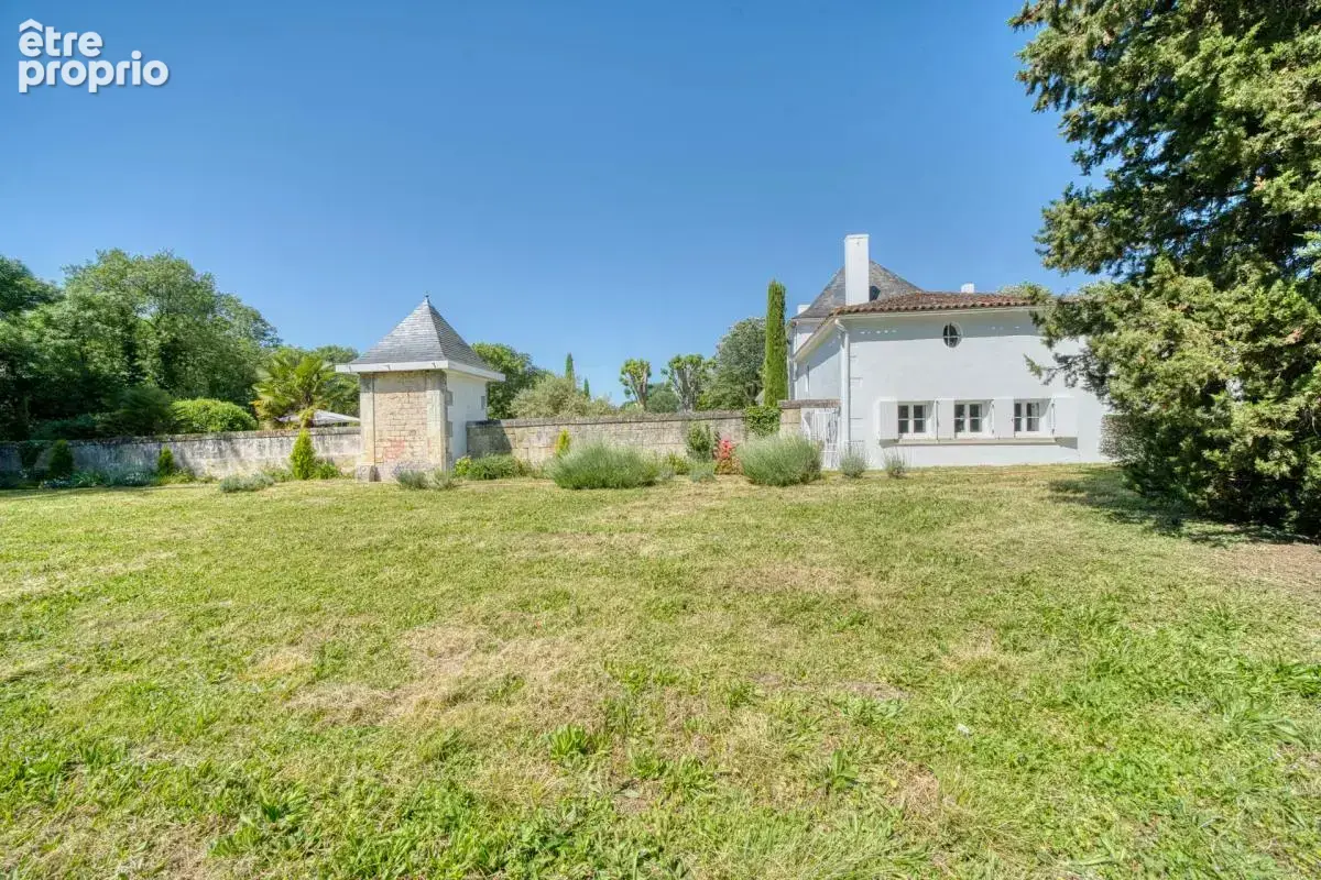 Maison de 10 pièces de 270 m² à Saint-Laurent-de-Cognac - photo 21
