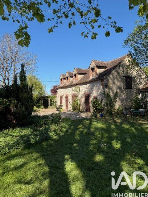 Photo 1 - Maison à GY-LES-NONAINS