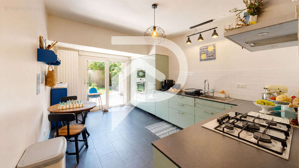Maison familiale 158 m² avec piscine à Maule - photo 12